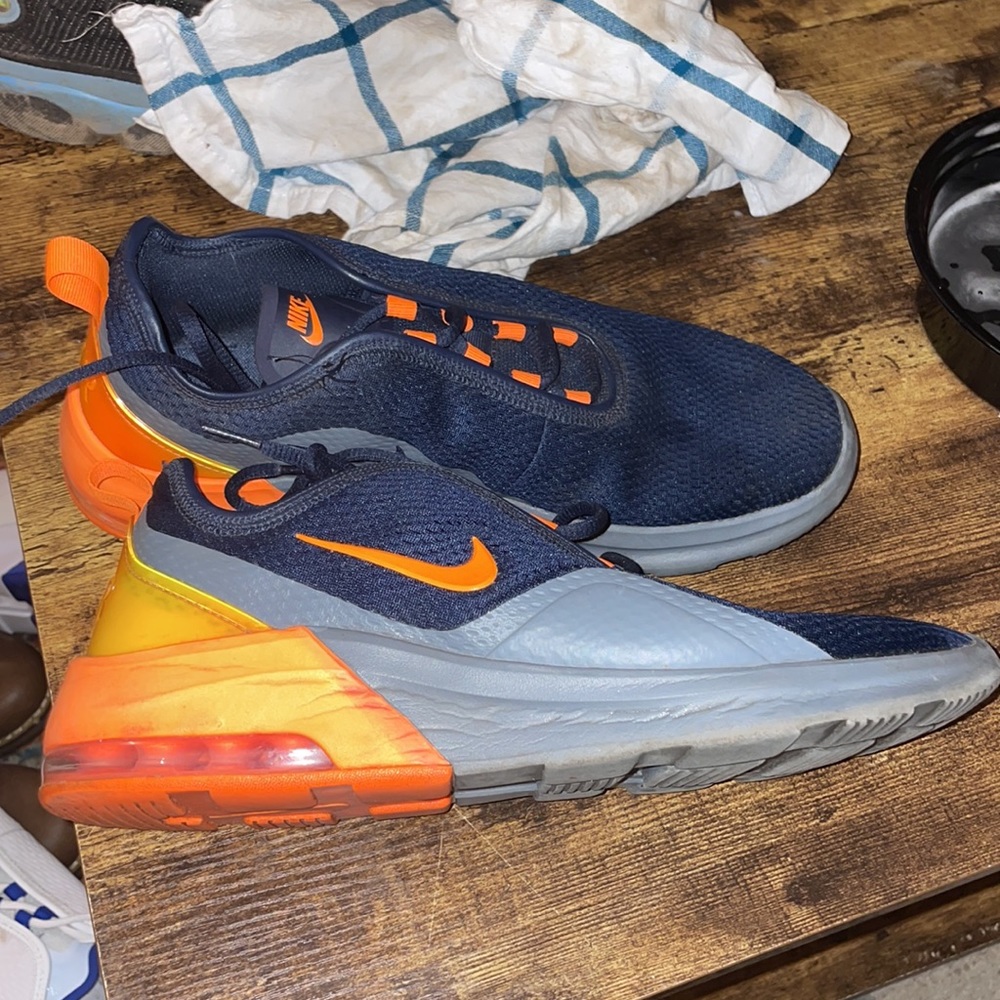 MENS NIKE SNEAKERS